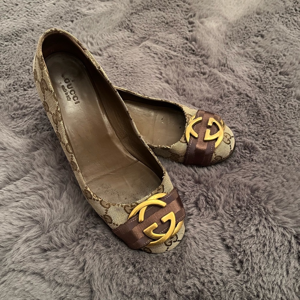Gucci GG brown heels